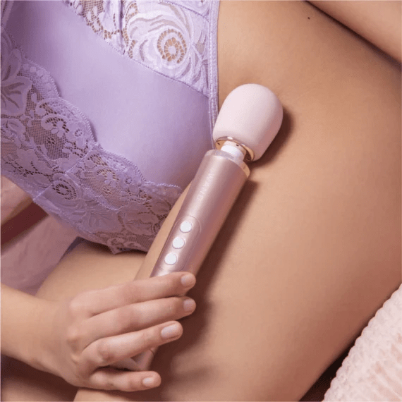 Le Wand Petite: Compact, Rechargeable Massager with Multiple Vibration Modes