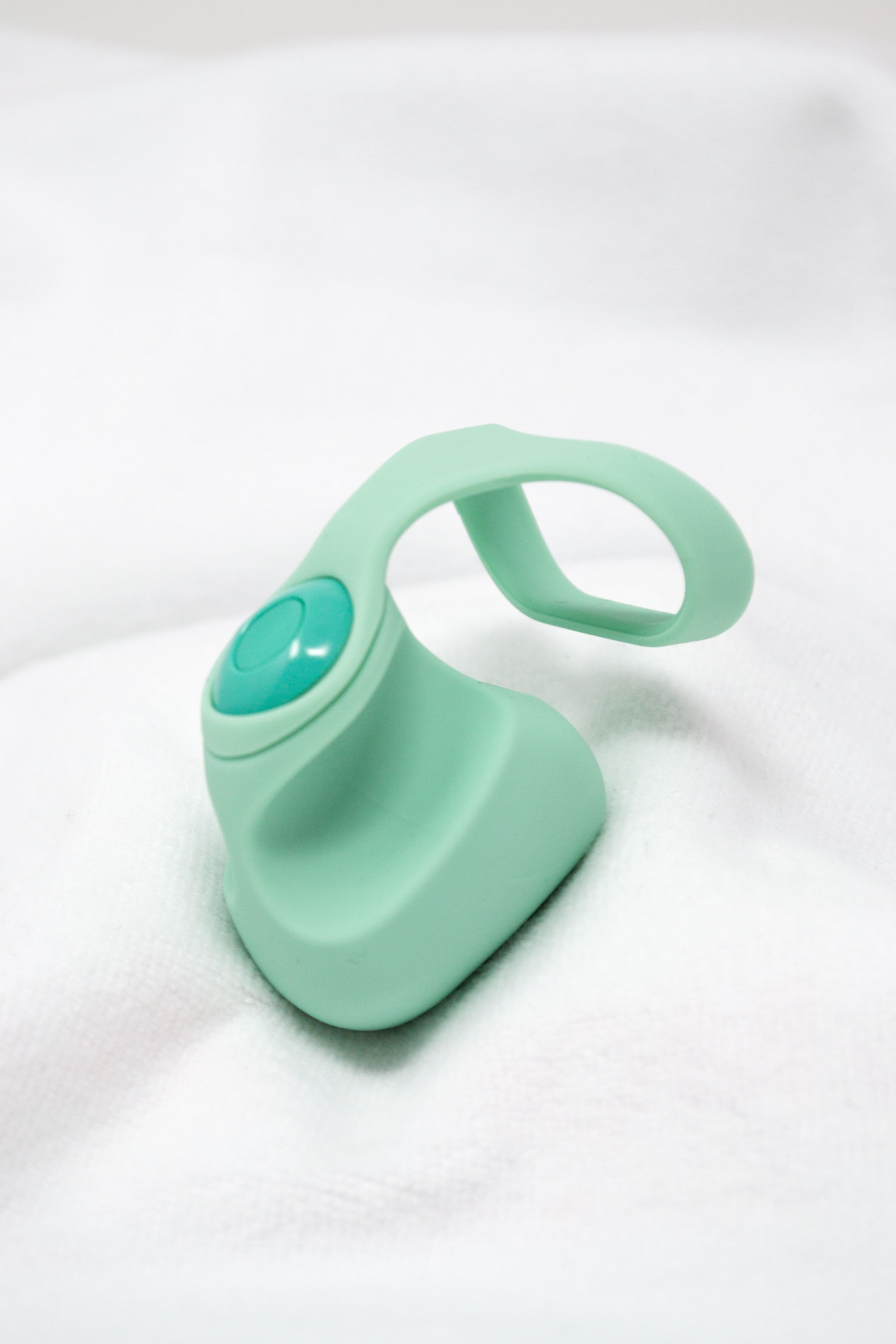 Dame Fin Discreet and Versatile Finger Vibrator for Personal Pleasure