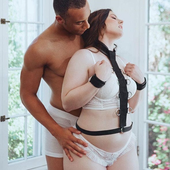 Sportsheets Neck and Wrist Bondage Restraint Set for Testing Partner's Flexibility