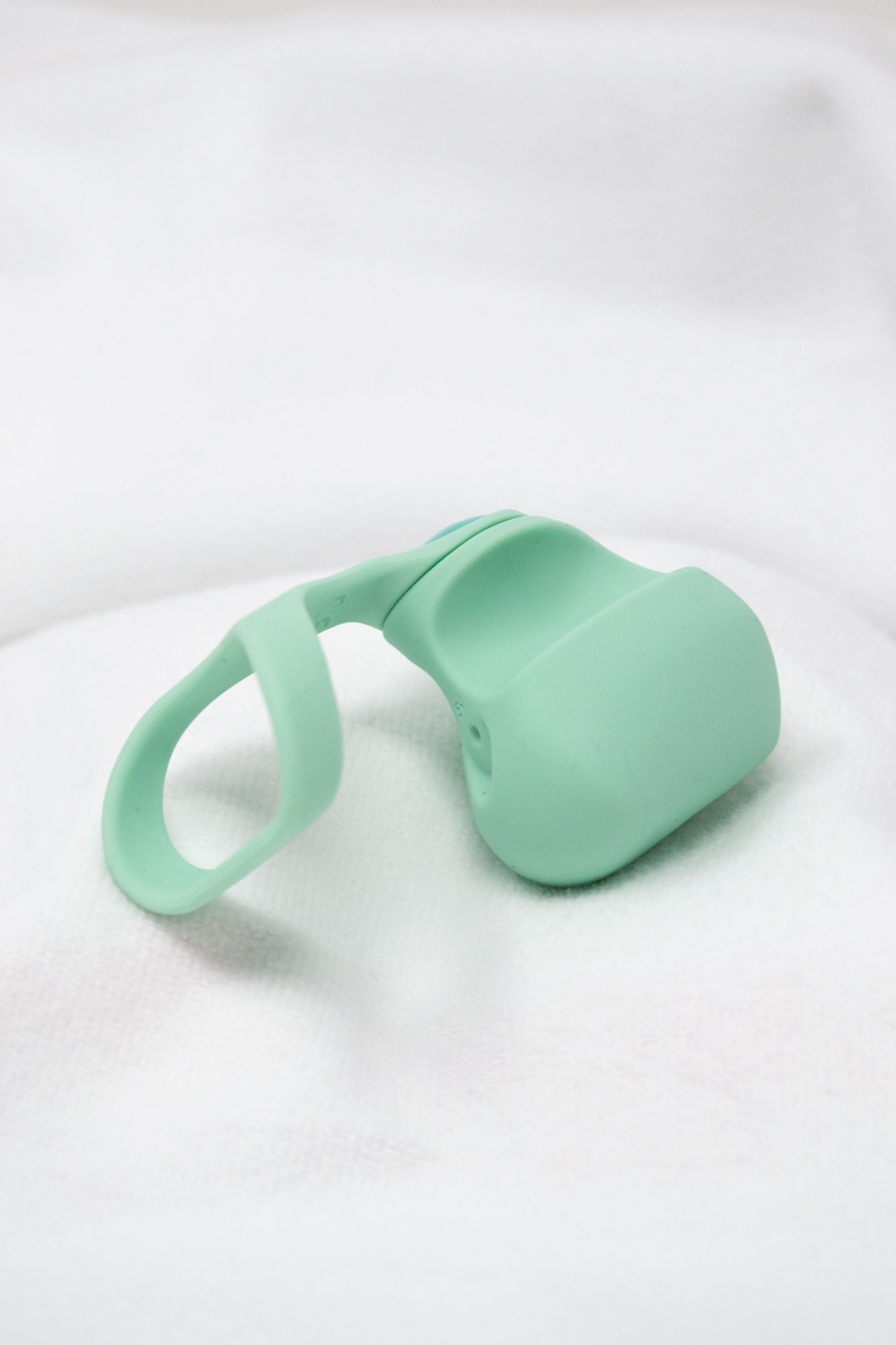 Dame Fin Discreet and Versatile Finger Vibrator for Personal Pleasure