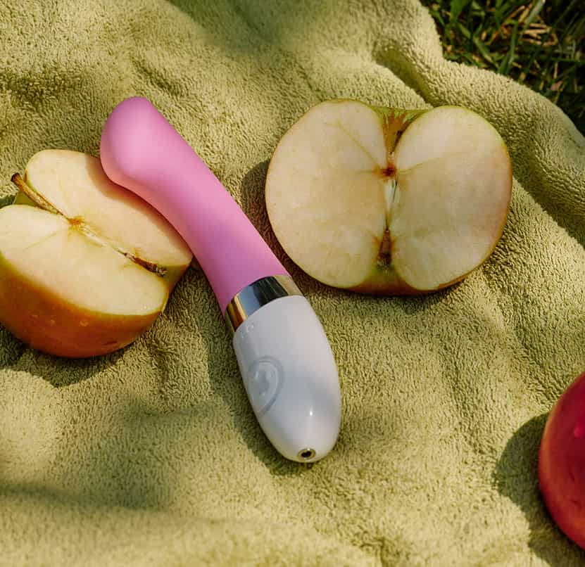 Lelo Gigi 2: Enhanced Waterproof G-spot & Clitoral Vibrator