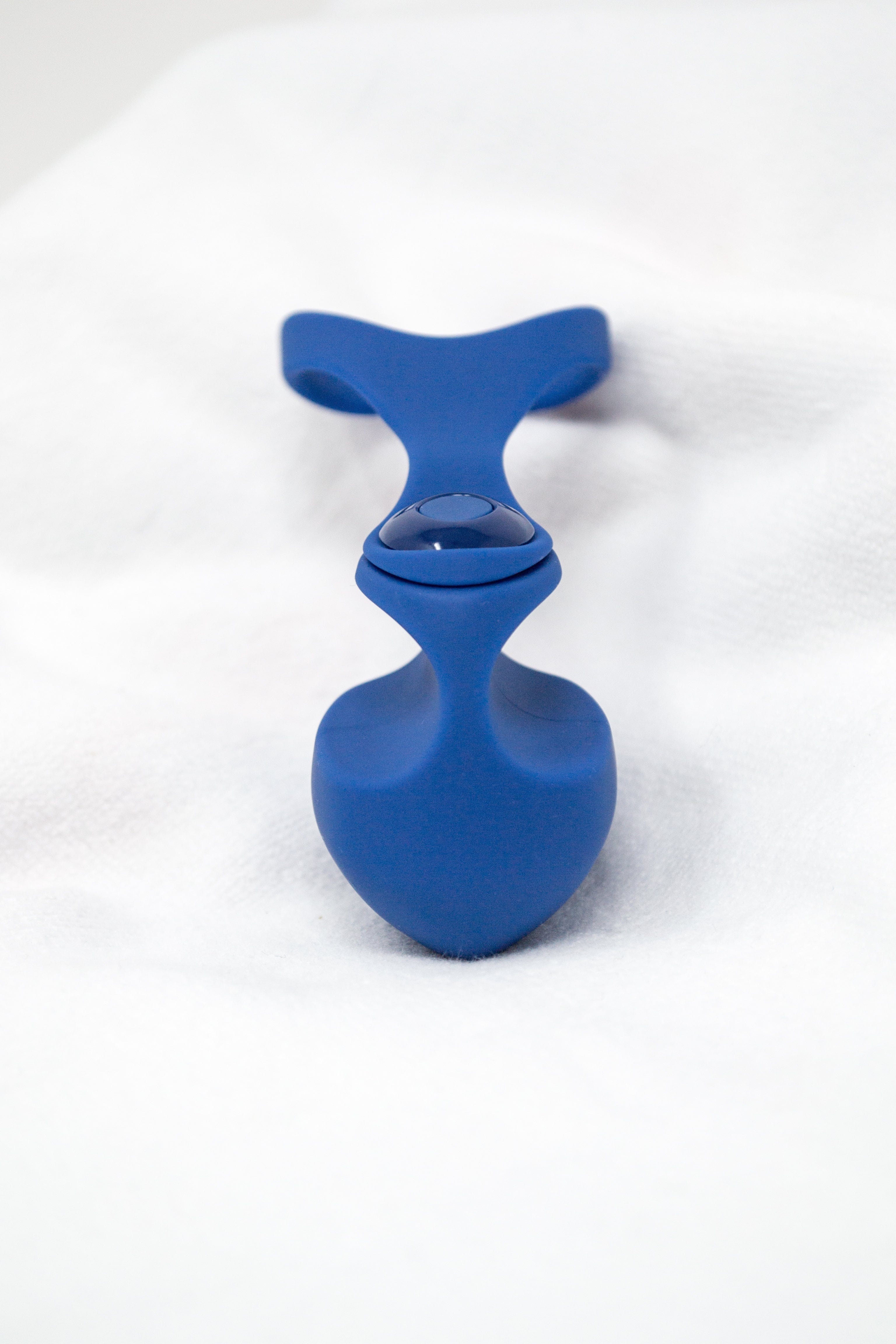 Dame Fin Discreet and Versatile Finger Vibrator for Personal Pleasure
