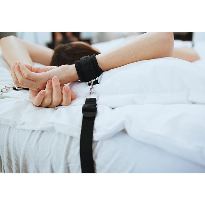 Sportsheets Adjustable and Portable Under The Bed Bondage Restraint Kit