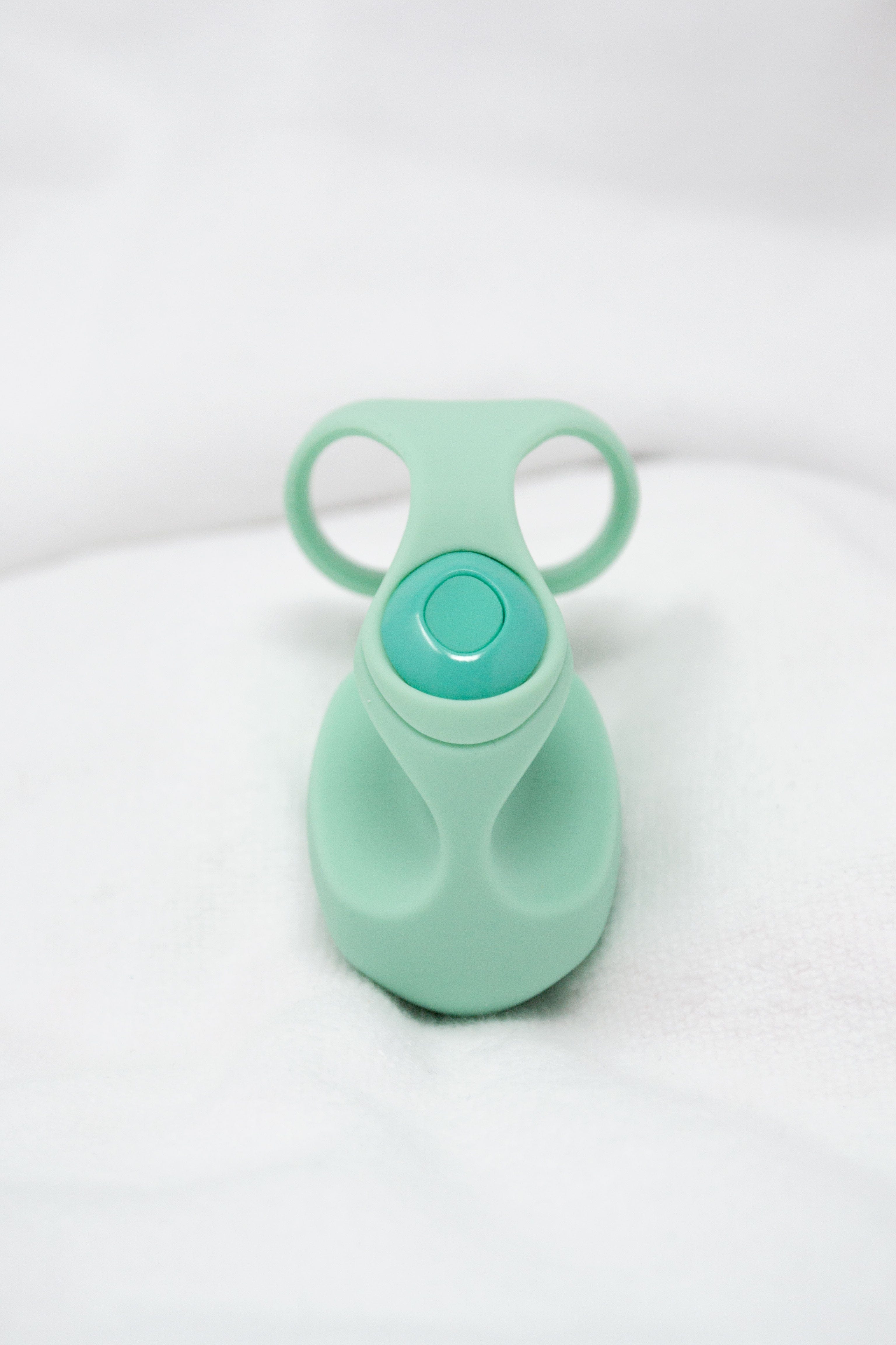 Dame Fin Discreet and Versatile Finger Vibrator for Personal Pleasure